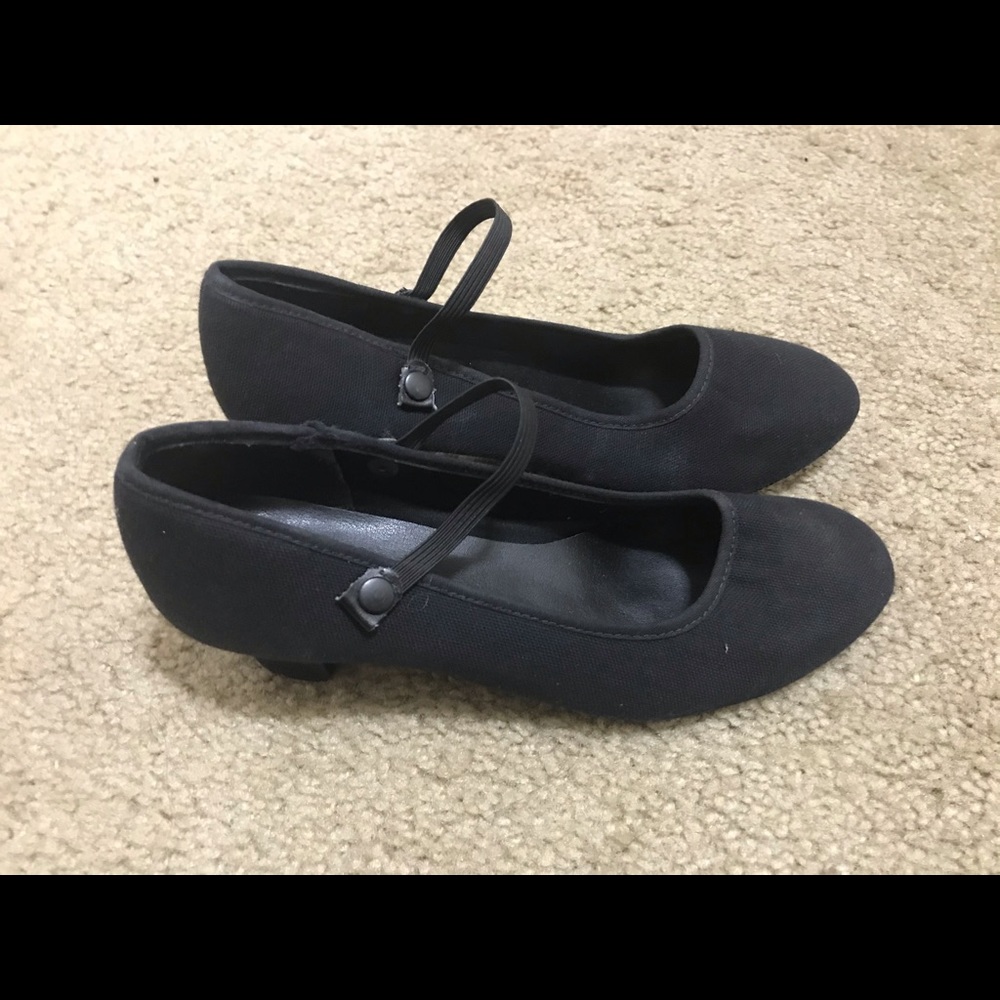 Ballroom dance shoes